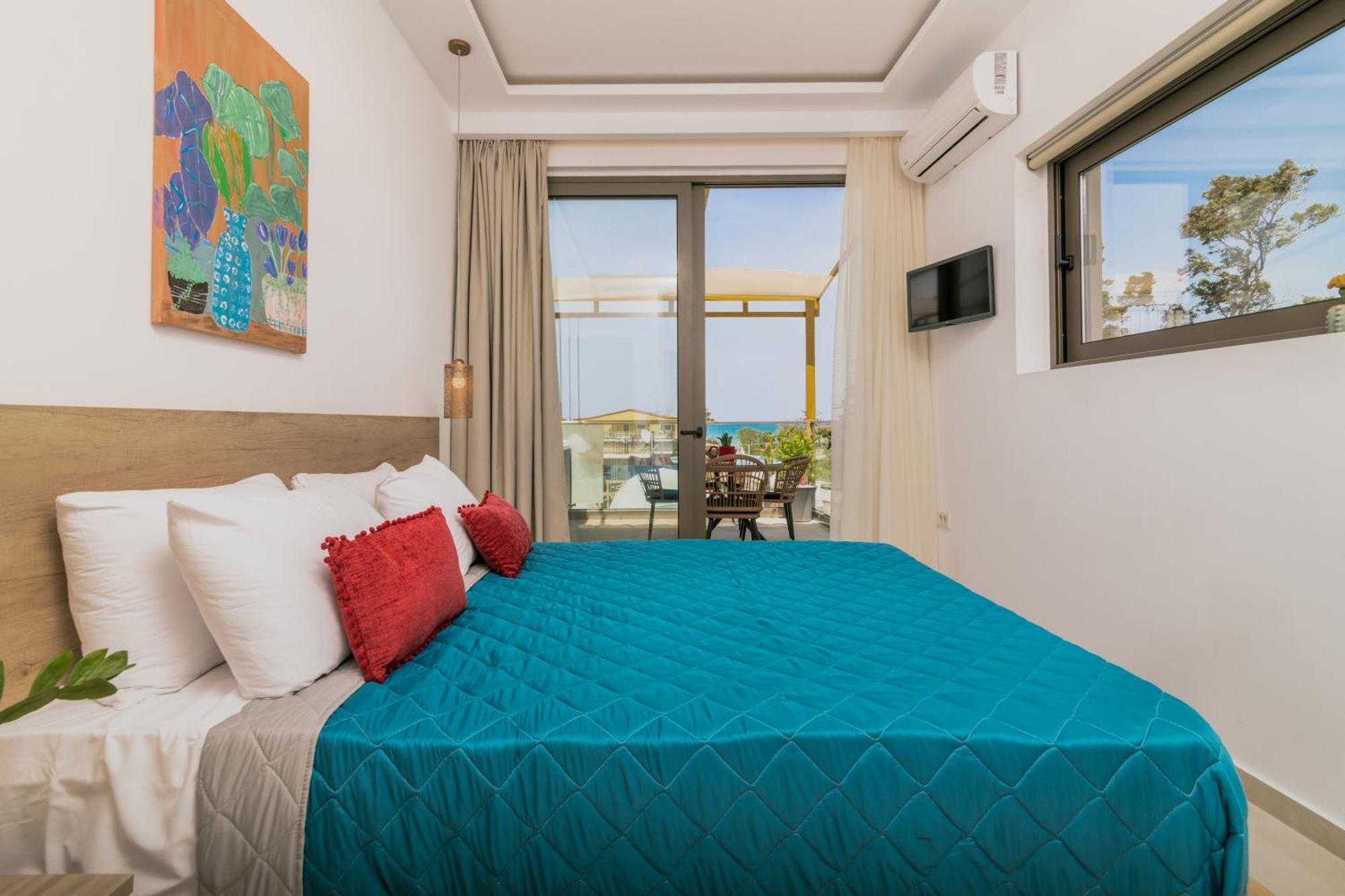 Aphrodite & - 140m From The Beach, By Zantewize Aparthotel
